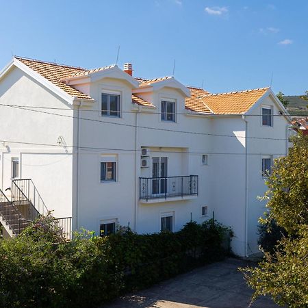רדוביצ'י Apartments Lustica מראה חיצוני תמונה